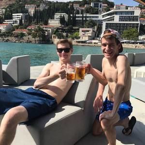 Meet your Posher, Christian